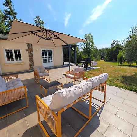 Les Roches - Au Bord De L'eau Avec Jardin, Terrasse Et Parking *