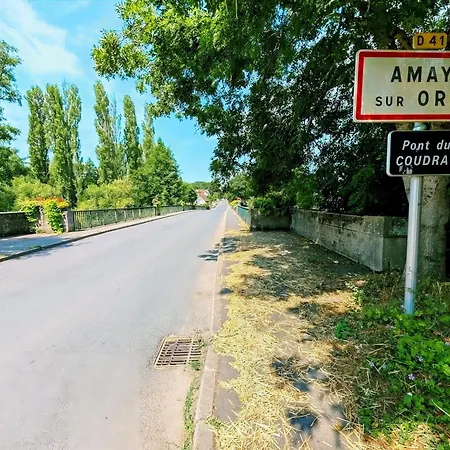 Les Roches - Au Bord De L'eau Avec Jardin, Terrasse Et Parking *