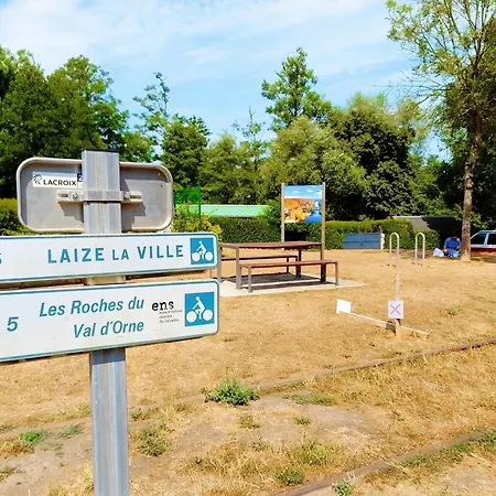 Vakantiehuis Les Roches - Au Bord De L'eau Avec Jardin, Terrasse Et Parking